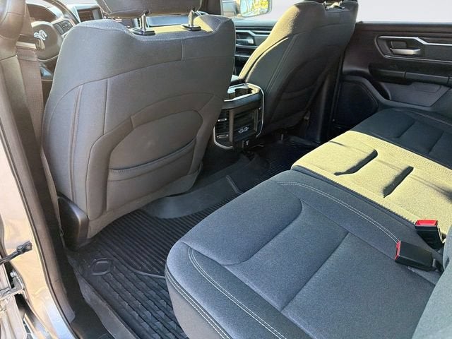 2022 RAM 1500 Big Horn Crew Cab 4x4 5'7" Box