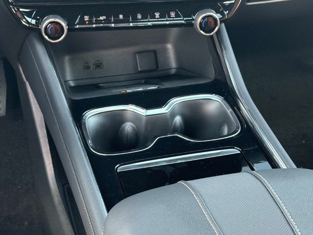 2027 Chevrolet Traverse Z71 - Photo 19