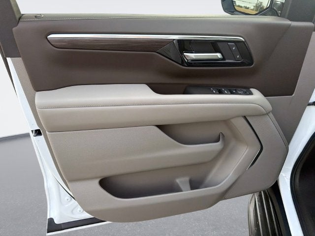 2026 Chevrolet Suburban LS - Photo 18