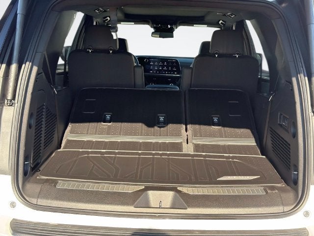 2027 Chevrolet Tahoe Z71 - Photo 13