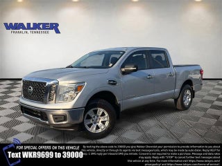 2017 Nissan TITAN SV