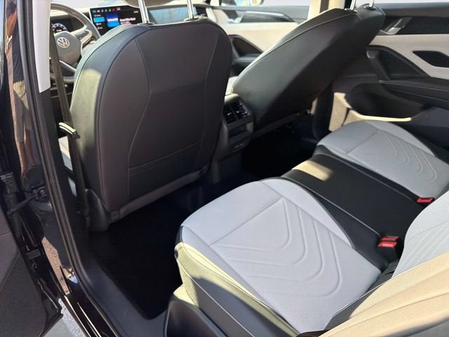 2025 Volkswagen Tiguan SE
