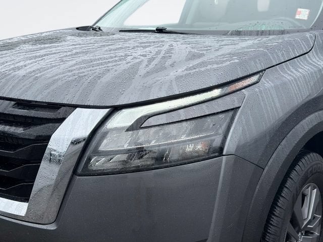 2024 Nissan Pathfinder SV FWD