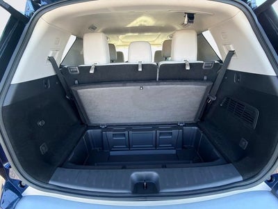 2024 Nissan Pathfinder SL FWD