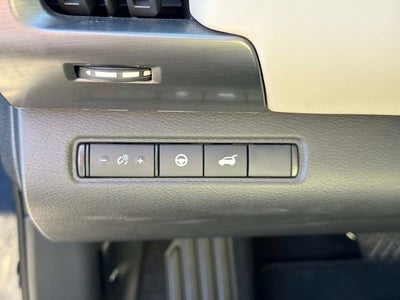 2024 Nissan Pathfinder SL FWD