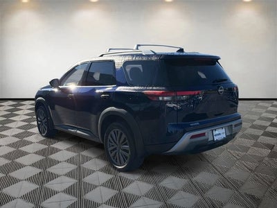 2024 Nissan Pathfinder SL FWD