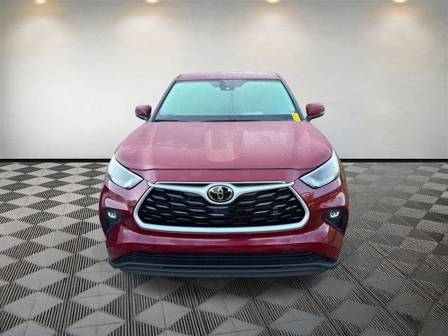 2025 Toyota Highlander LE