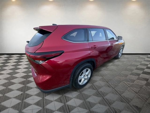 2025 Toyota Highlander LE