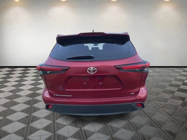 2025 Toyota Highlander LE