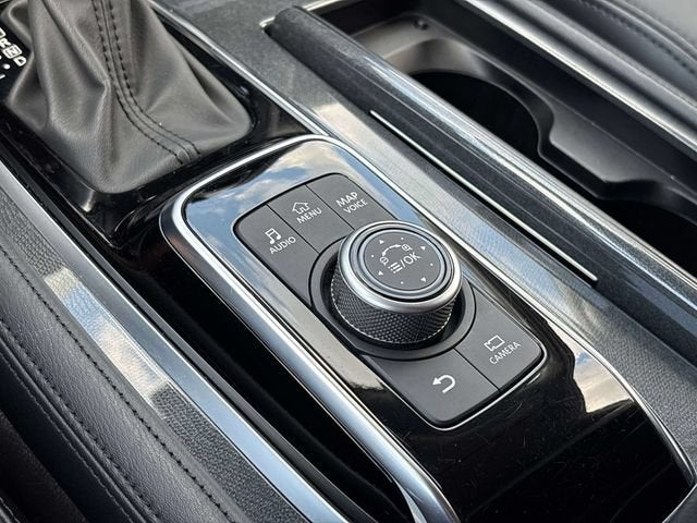 2024 Nissan Armada SV