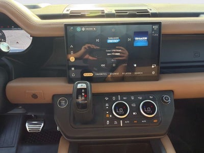 2025 Land Rover Defender X-Dynamic SE
