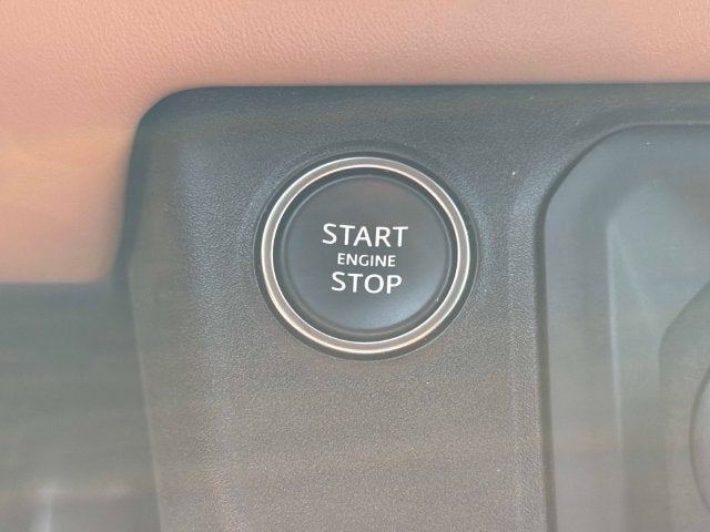 2025 Land Rover Defender X-Dynamic SE