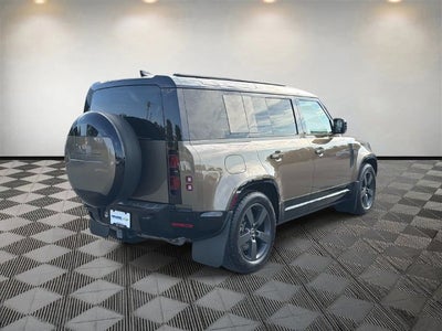2025 Land Rover Defender X-Dynamic SE